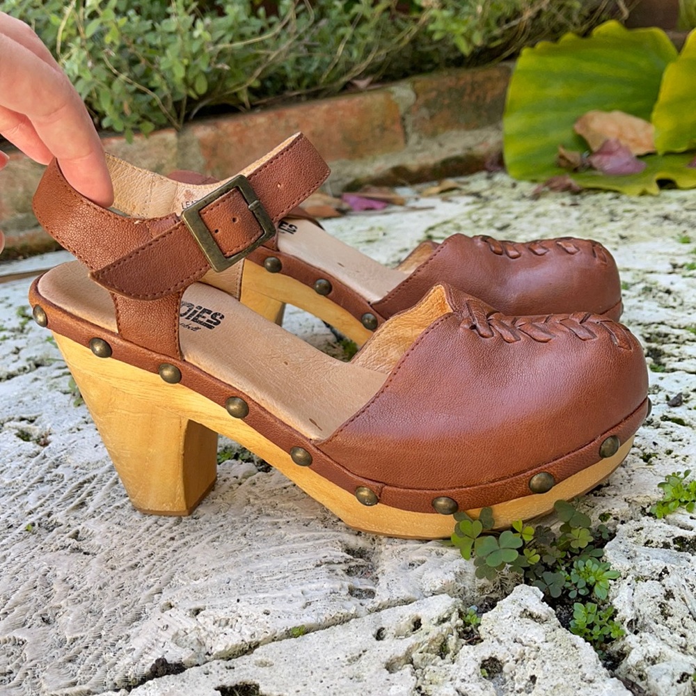 Jeffrey Campbell Woodies Mule Clogs